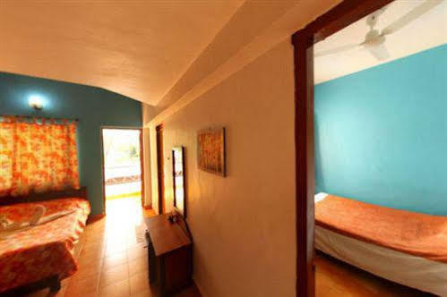Hotel Germany Calangute Bagian luar foto